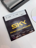 عدسی فتوکرومیک sky (انتی رفلکس بنفش)