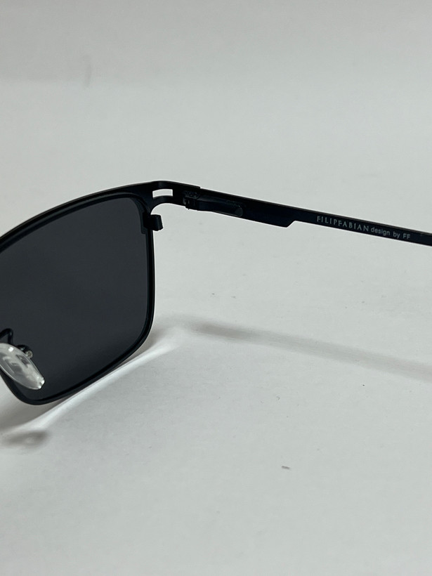 زاویه کناری فریم مستطیلی مشکی برای نمایش طراحی مدرن