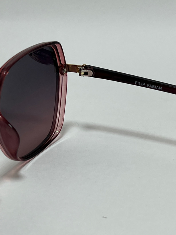 زاویه سه رخ عینک آفتابی زنانه کائوچو فیلیپ فابین Filip Fabian طوسی شیک uv400