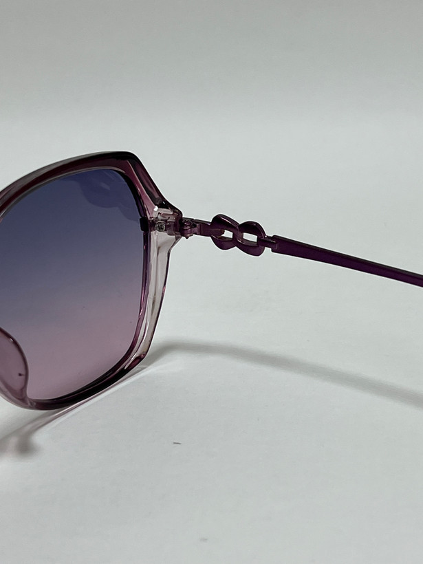 زاویه سه رخ عینک آفتابی زنانه کائوچو فیلیپ فابین Filip Fabian کرم شیک uv400