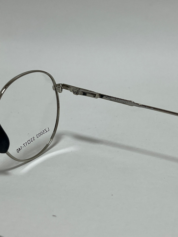 زاویه سه رخ عینک طبی گرد فلزی Johnny Freeman